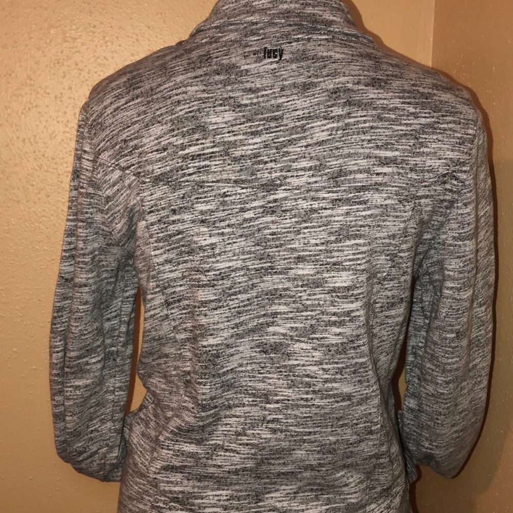 Lucy activewear - Picture 4 of 6